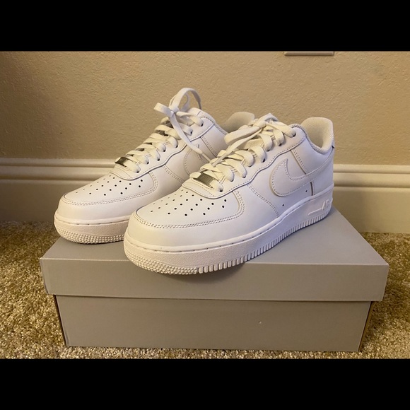 Nike Air Force 1 Low ‘07 - Picture 1 of 8